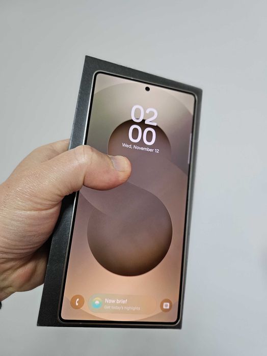 Samsung Galaxy S25 ultra 1 Tb nou la cutie.