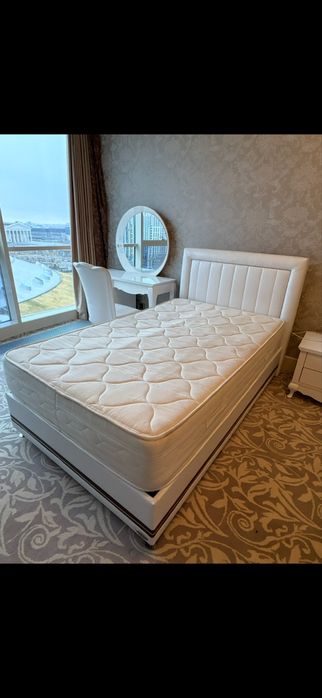 Односпальняя кровать в отличном состоянии