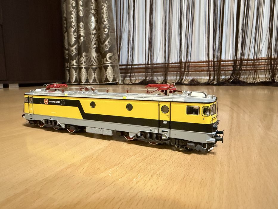 locomotiva 060 ea rompetrol stil cfr ho