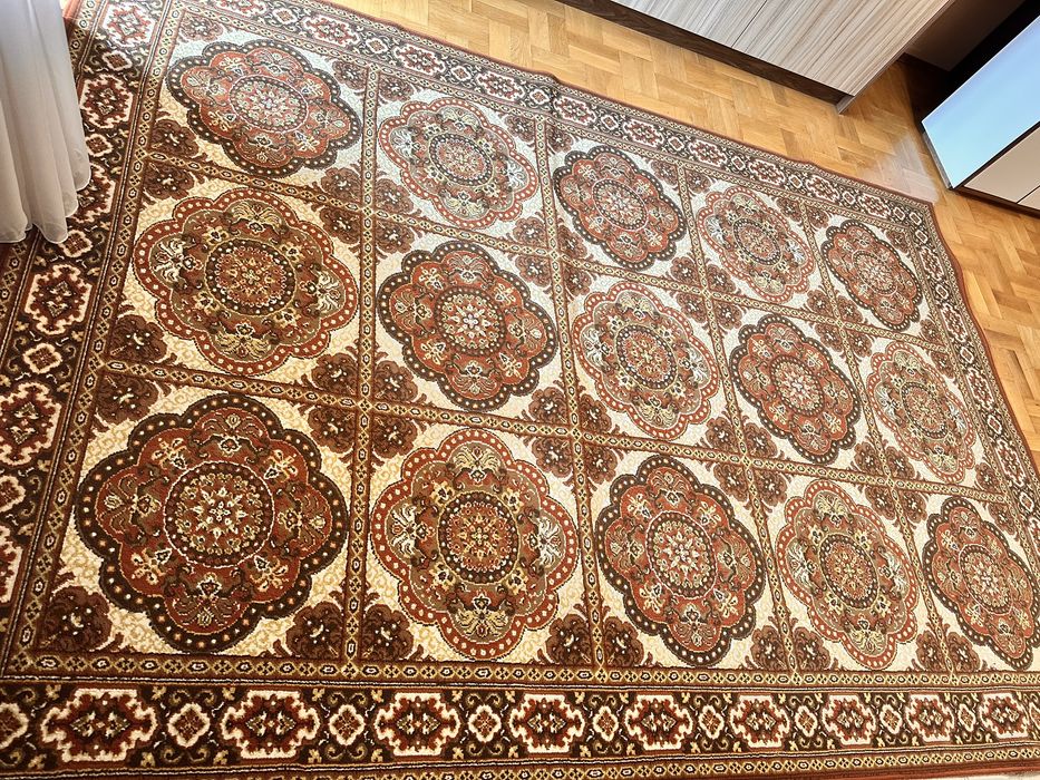 Килим -290/200-много запазен