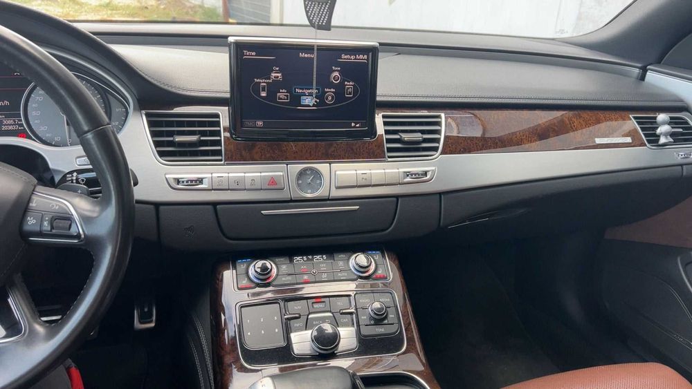 AUDI S8 2013 v8 520 cp