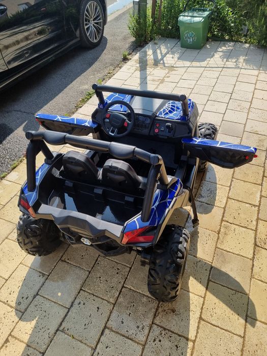 Buggy electric pt 2 copii 4x4