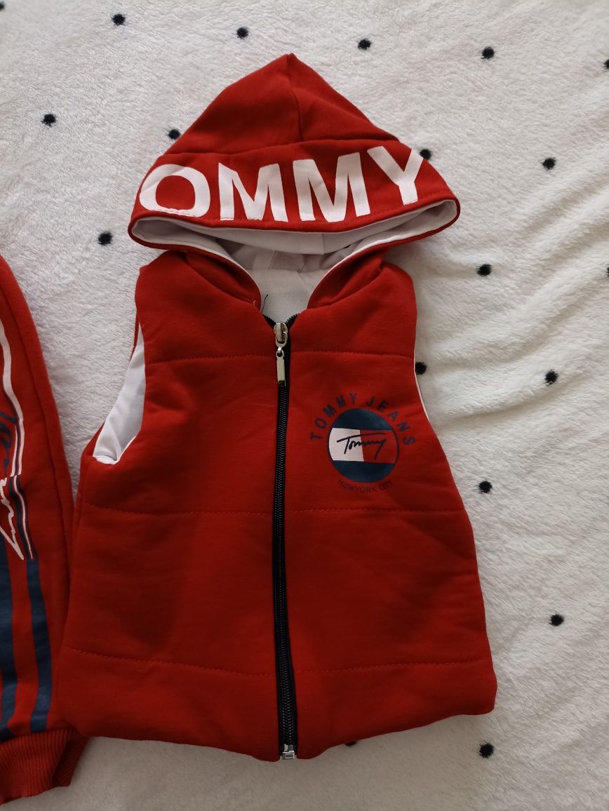 Vesta și pantaloni Tommy Hilfiger bebe