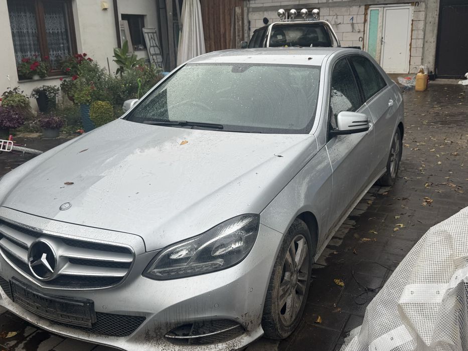 Mercedes E Class W211