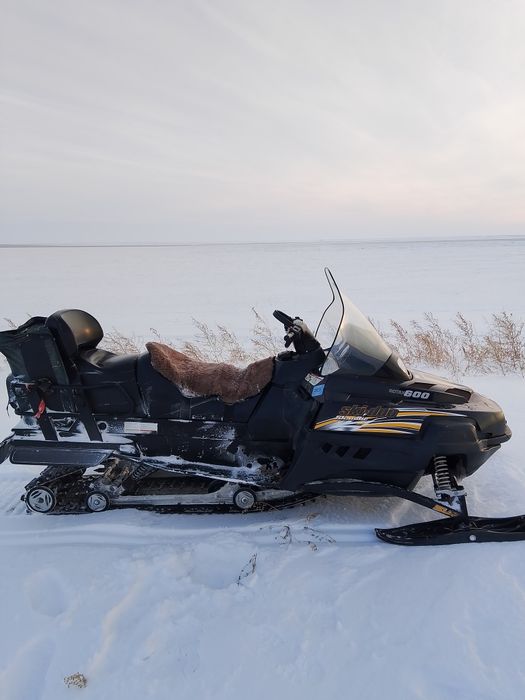 Продам снегоход BRP 600