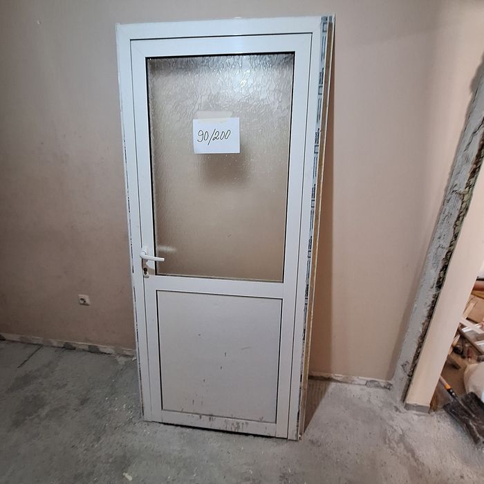 ПВЦ интериорни врати