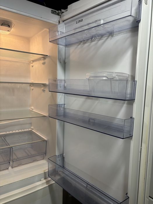 Хладилник с фризер Lino