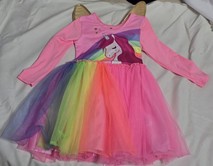 Rochie cu aripi,.curcubeu de la H&M