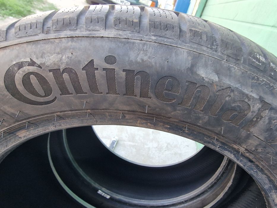 Anvelope 215/55R17 marca Continental, M +S, DOT 2022