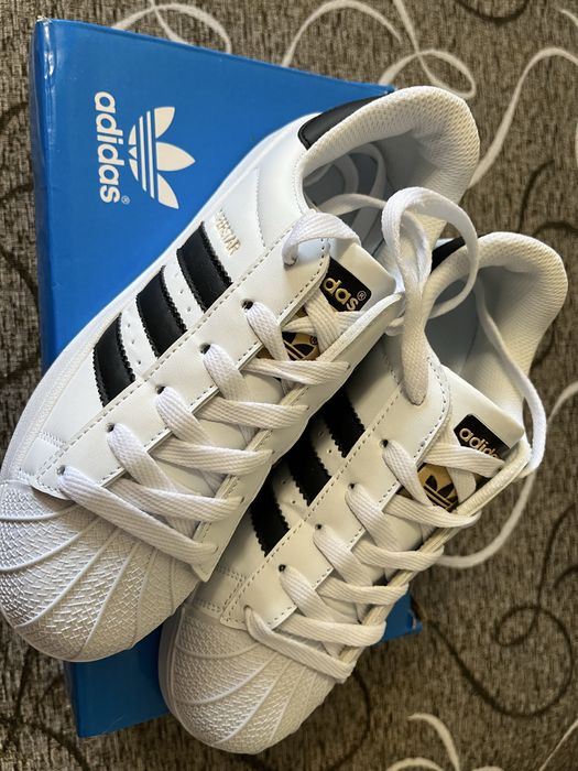 Кроссовки Adidas 37 размер