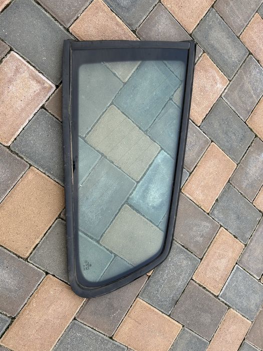 Geam stanga spate+decoratiune passat b6 break