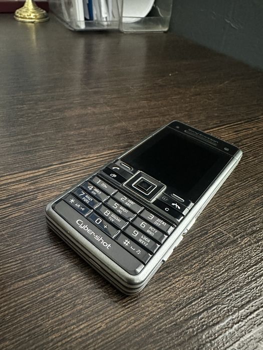 Продам легенду Sony Ericsson C902