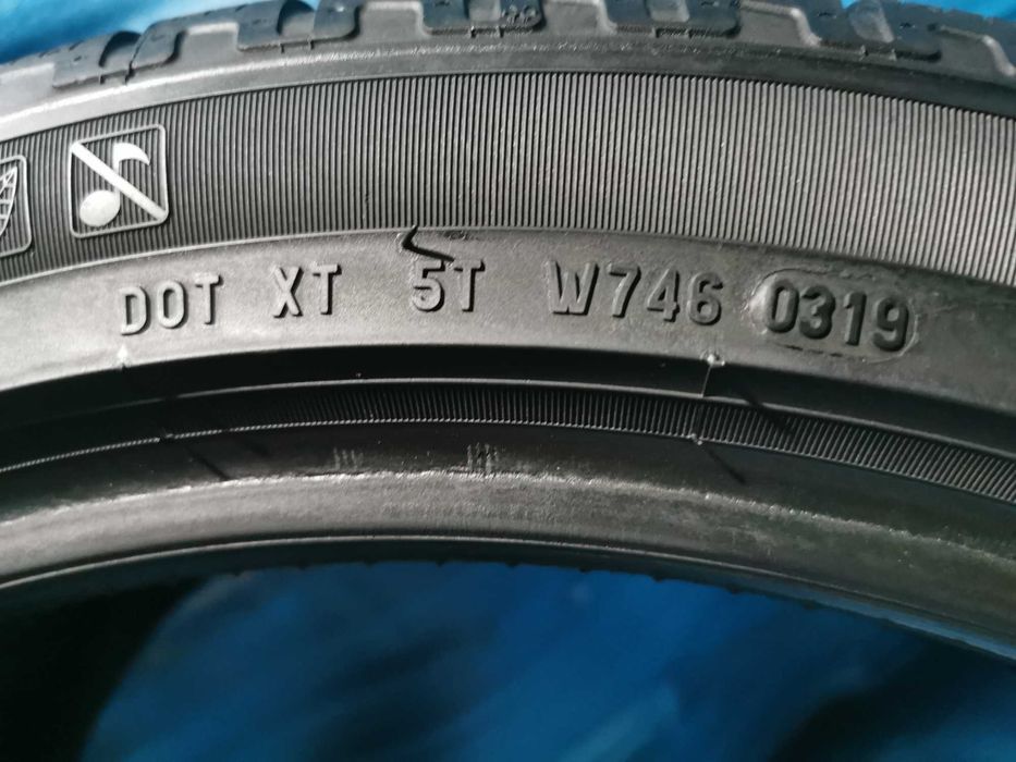 275/40/21  - 305/35/21 pirelli m+s 4 buc