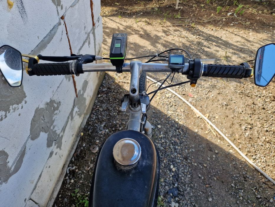 Bicicleta cu motor 2T