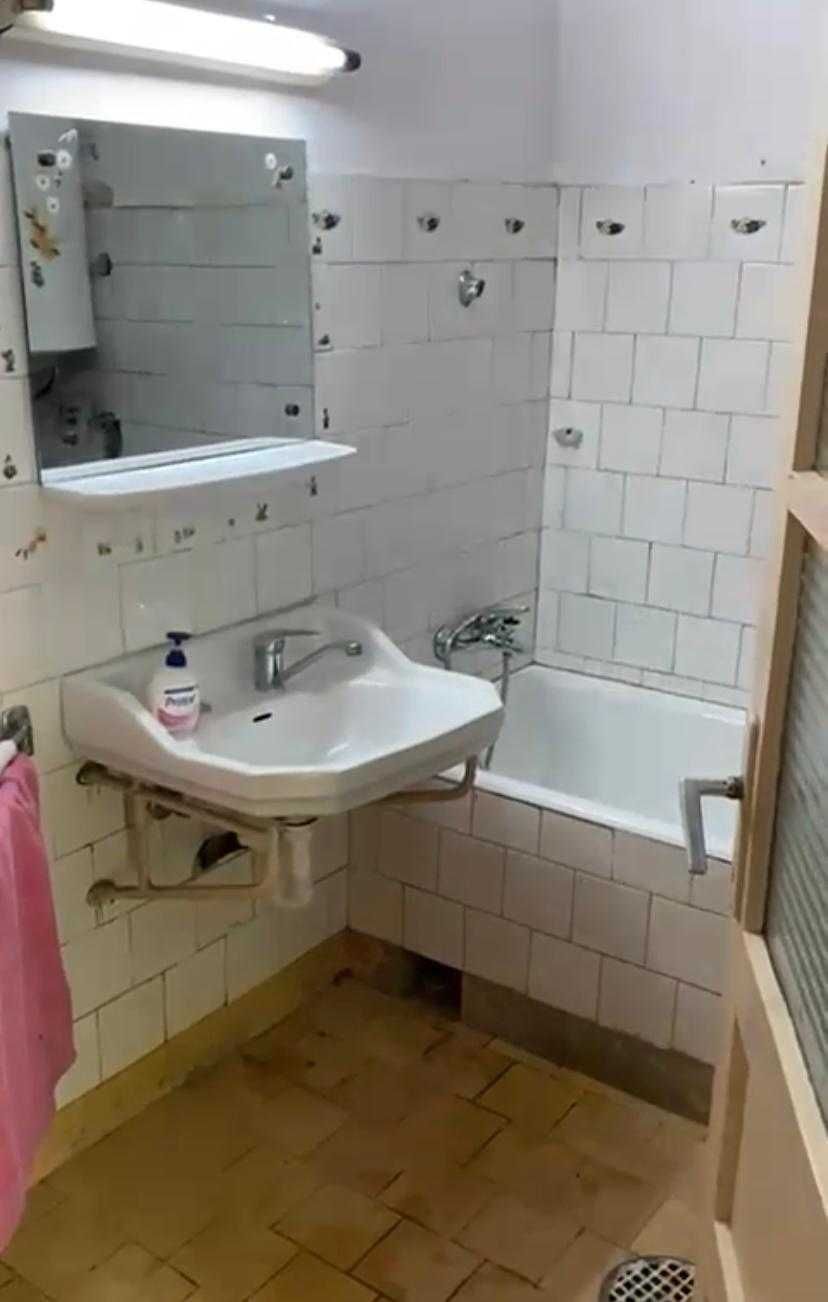 Casa cu 3 camere de vanzare , zona Mihai Bravu Ploiesti, 78 mp