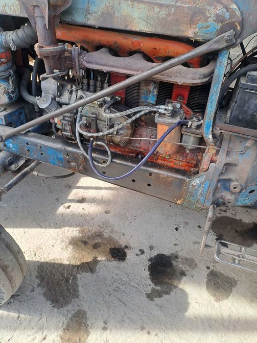 Traktr sotiladi naxadi