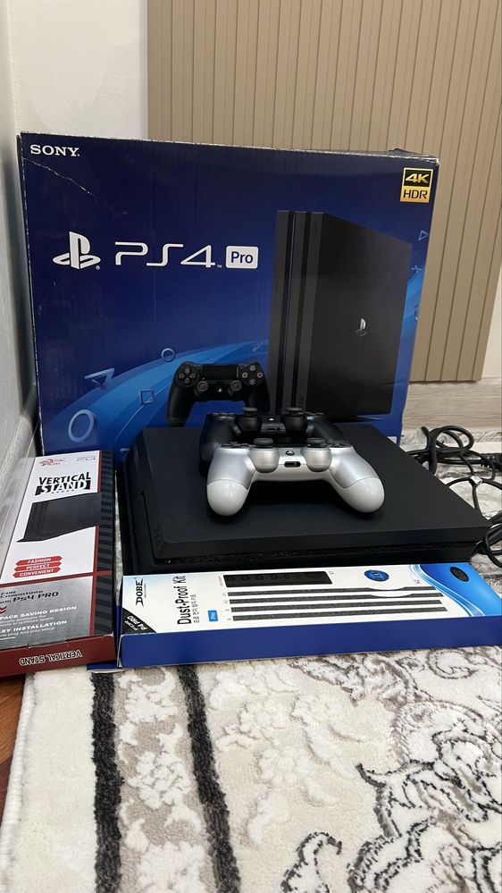 PlayStation 4 Pro/ 1ТБ /Срочно