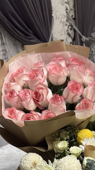 25 штук роза.