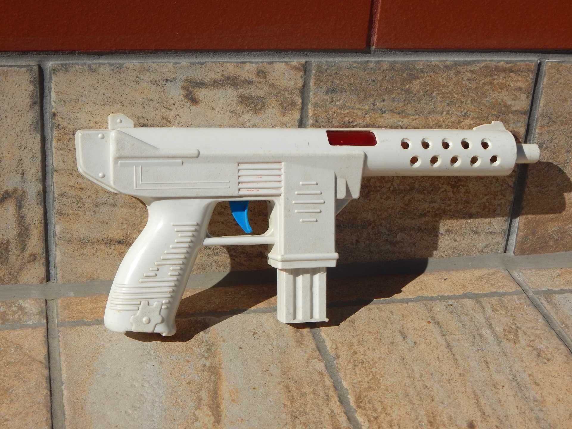 Jucarie pistol semiautomat Intratec TEC DC-9 plastic 32 cm