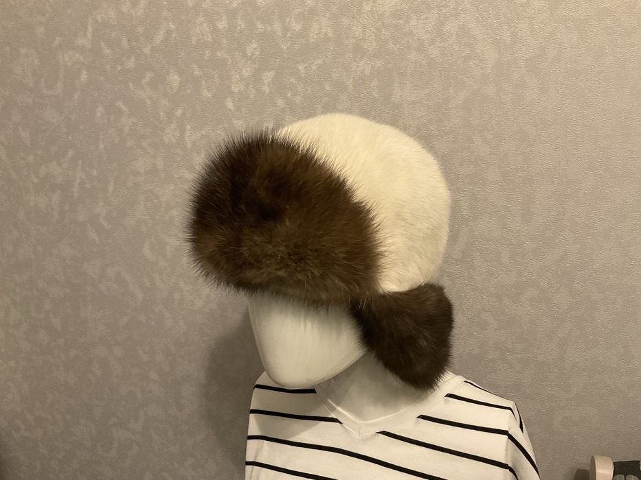 Женская шапка из норки и соболя