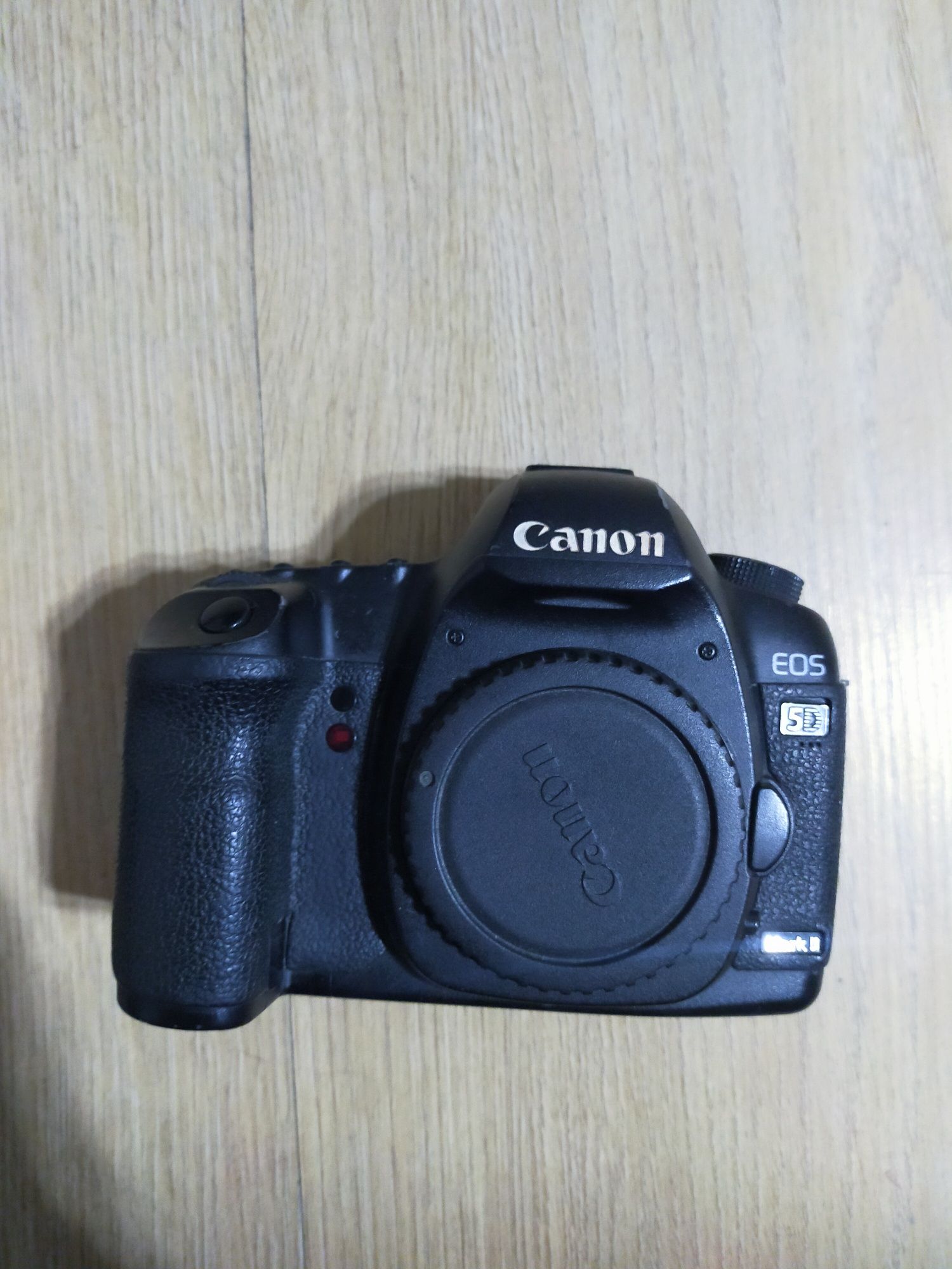 Профессиональный фотоаппарат Canon 5 D mark 2