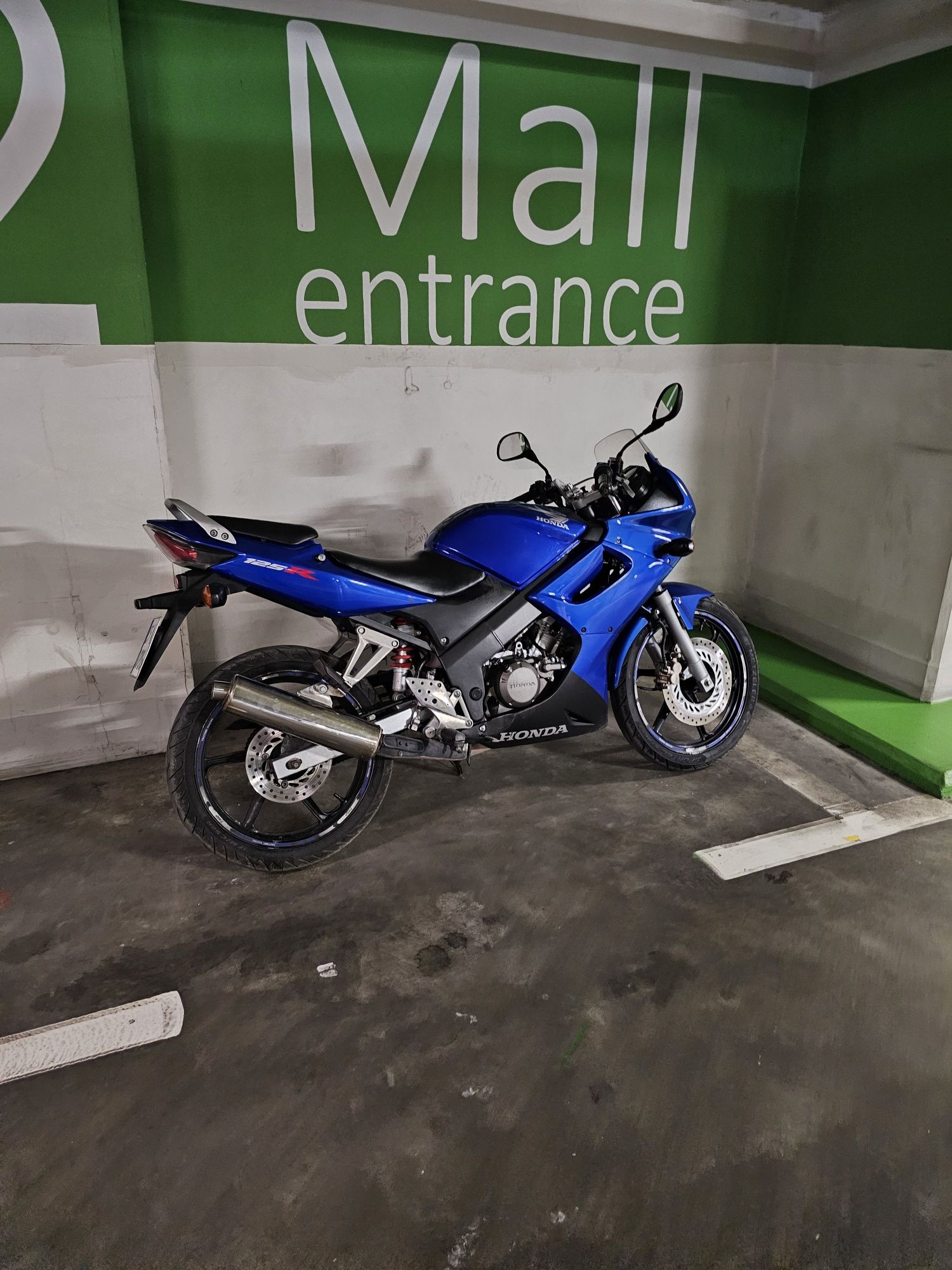 Honda CBR 125RR 125кубика - отличен!