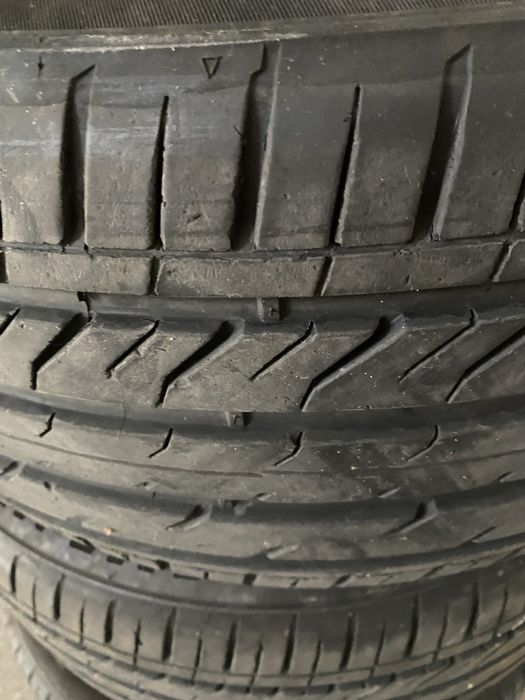Гуми за автомобил