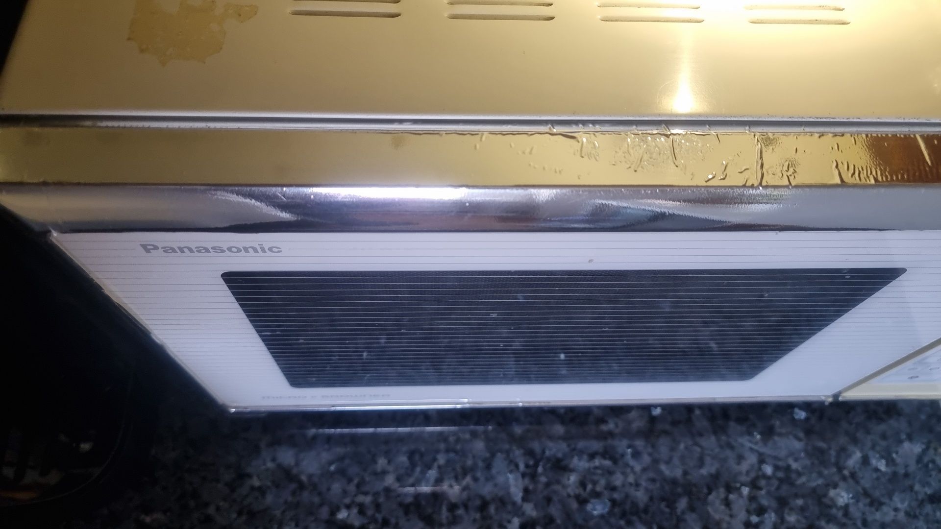 Chilipir! Cuptor cu microunde PANASONIC in stare perfecta de funcționa