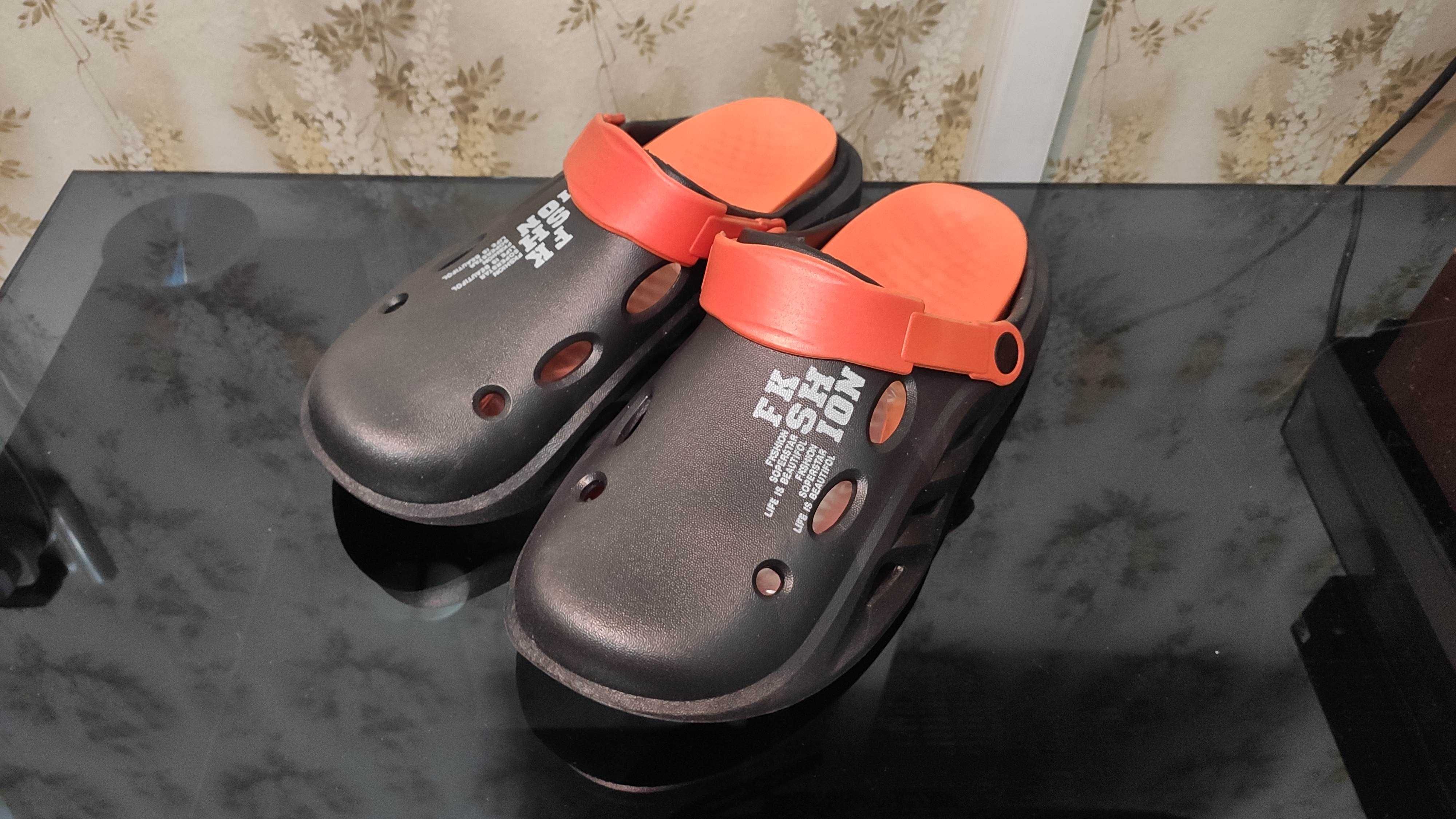 Уличные тапочки, сланцы, сабо, туфли, Crocs.