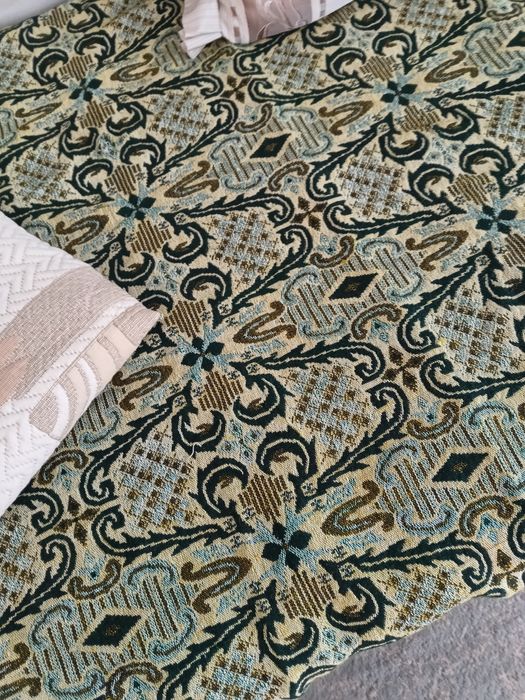 Две жакардови шалтета за ъглово легло