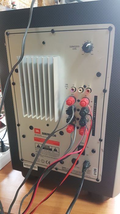 Subwoofer JBL 100 w