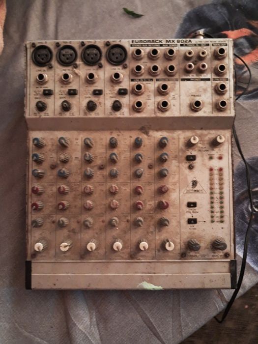 Vând sau schimb mixer