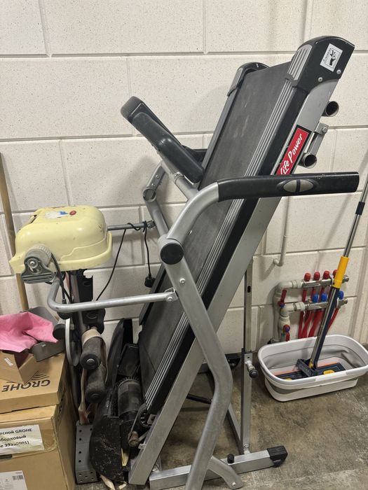 Продам беговую дорожку