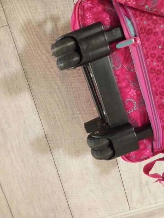 Ученическа раница с колелца