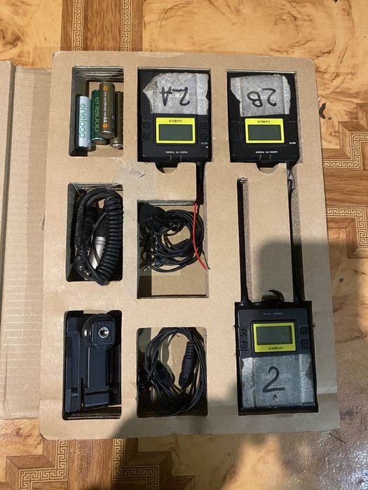 Петличный беспроводной микрофон Saramonic