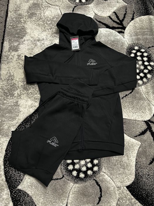 Мъжки екип на FLAIR