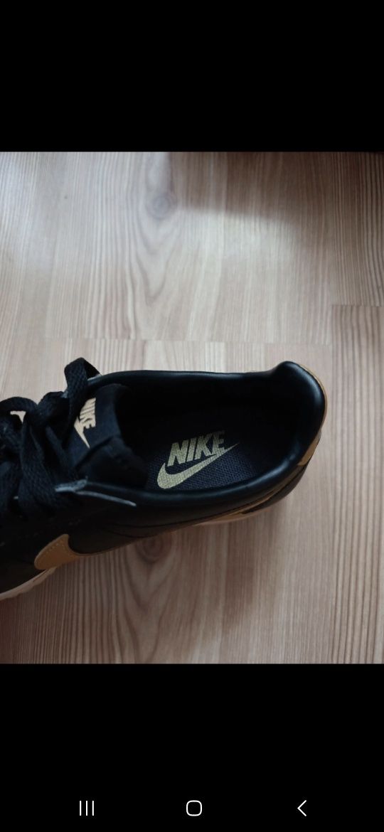Adidasi sport Nike