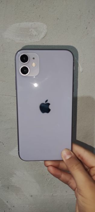 Продается айфон 11  95к торг есть