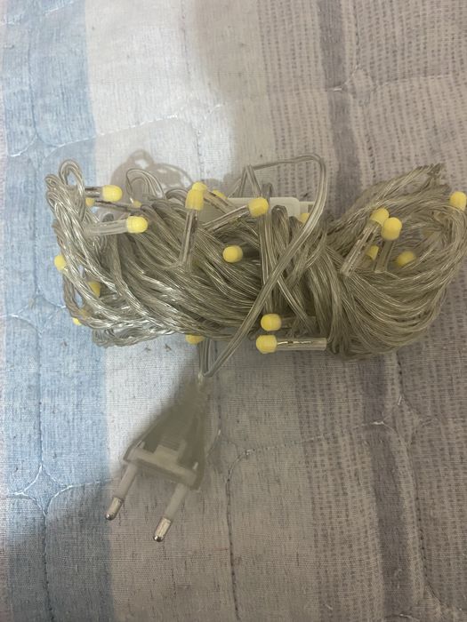 Безторг . Гирлянду  новую  продам .