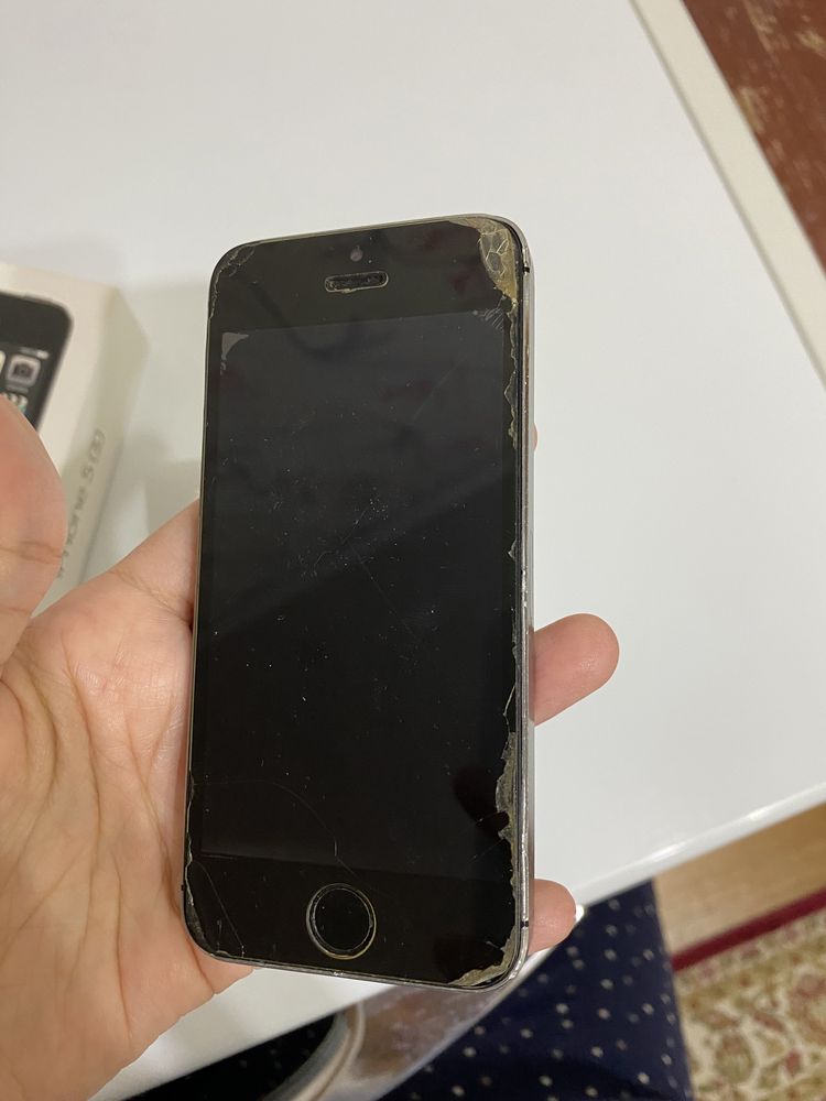 Продам Iphone 5S