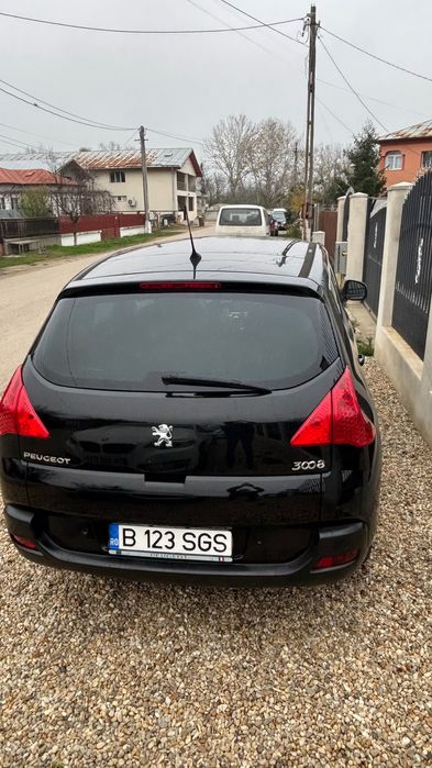 Vând Peugeot 3008