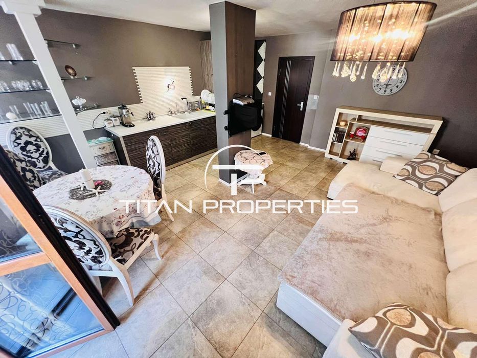 Дава се под наем Тристаен апартамент в Бургас, Възраждане - 90 кв.м за 663 € - Снимка #3