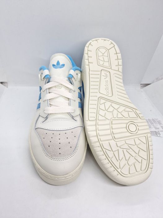 Adidas Rivalry Low nr. 42 2/3,43 1/3