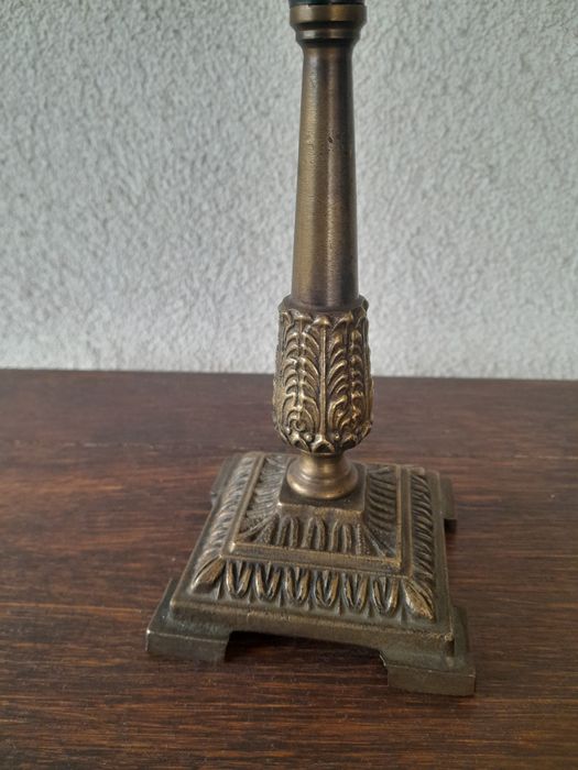 Veioză din bronz,  anii 60