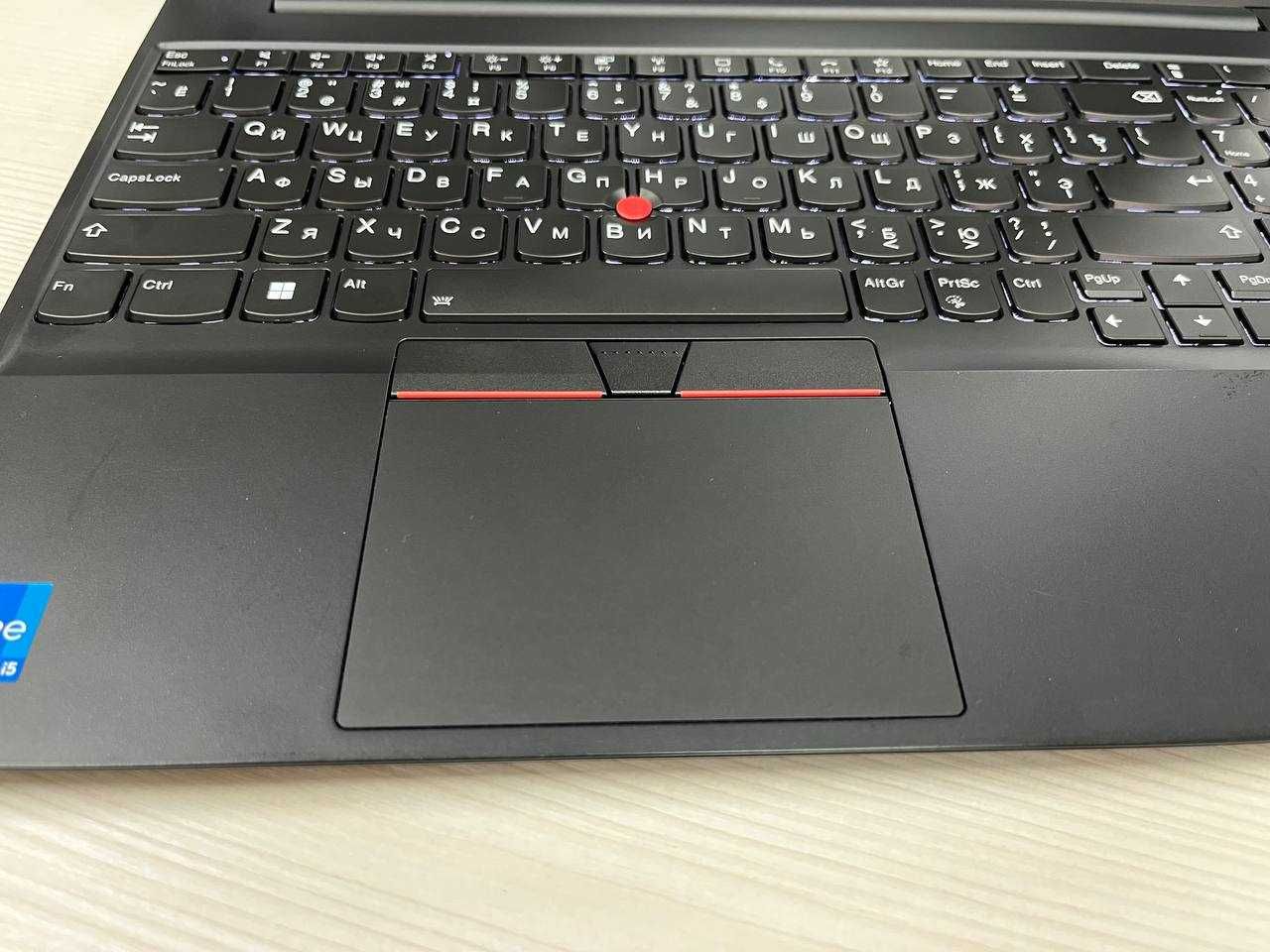 LENOVO Thinkpad Core i5/Озу 8/SSd 512+256/подсветка клава/В идеале