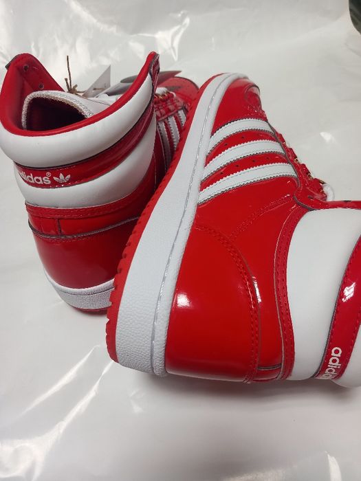 Adidas Top ten.        .
