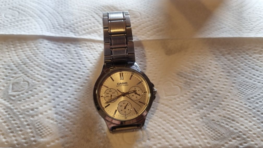 Часы женские casio