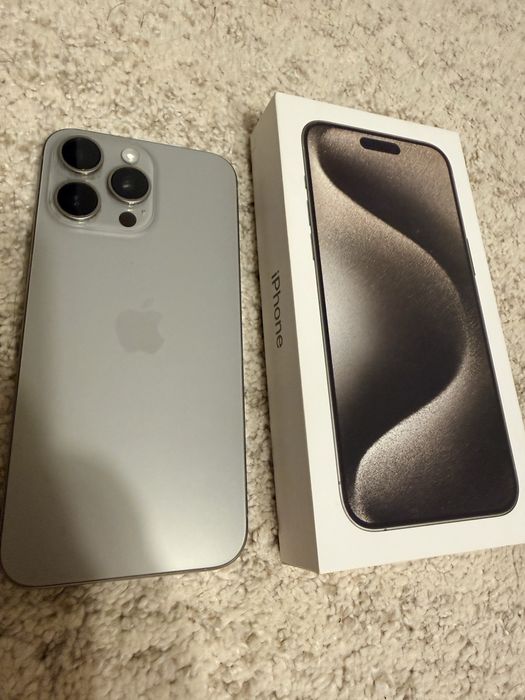 Phone 15 Pro Max – 256 GB – Stare impecabilă - baterie 90%