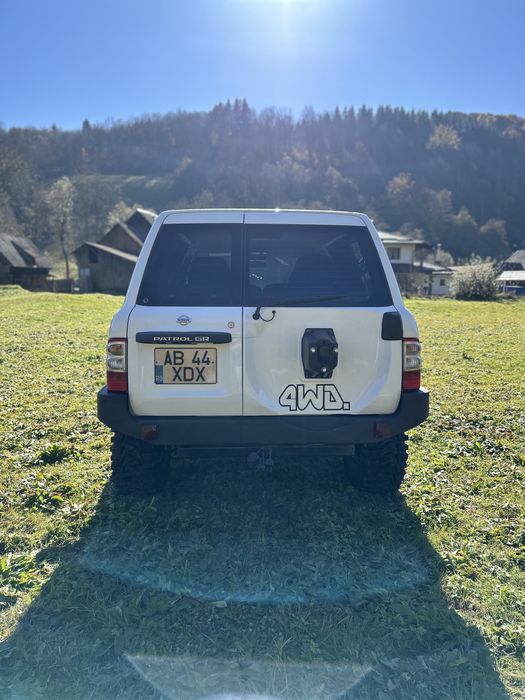 Nissan Patrol Y61