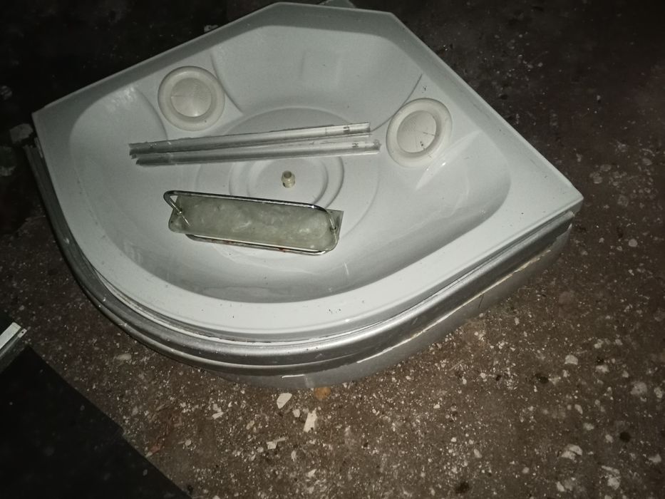 Продам душевую кабину недорого